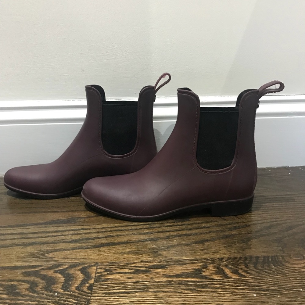 Chelsea Ankle Rain Boots Maroon